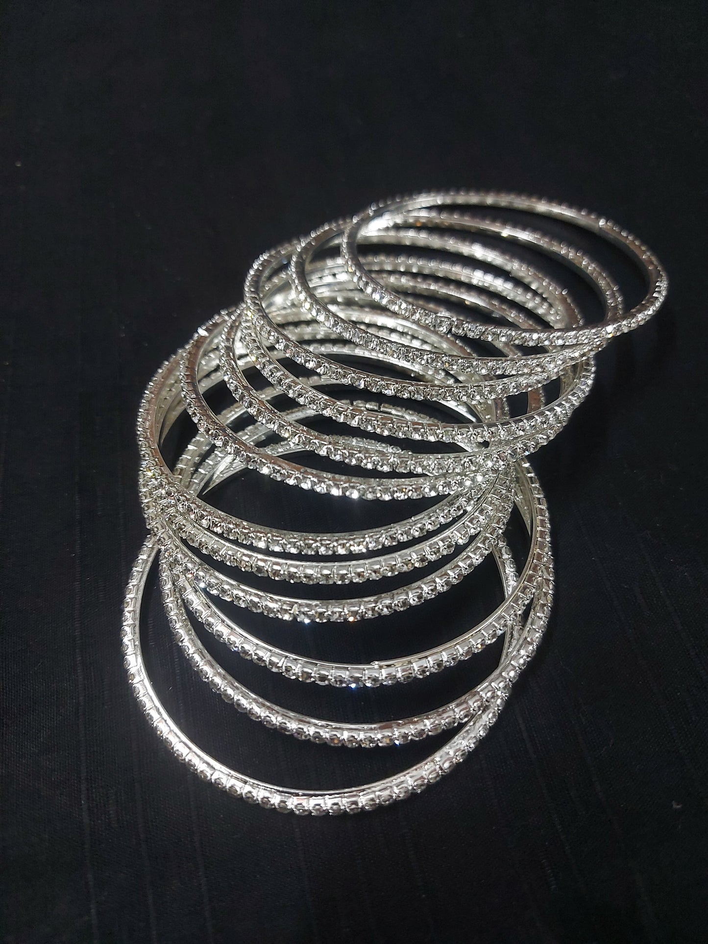 Silver Bangles: A Touch of elegant for Your Wrist