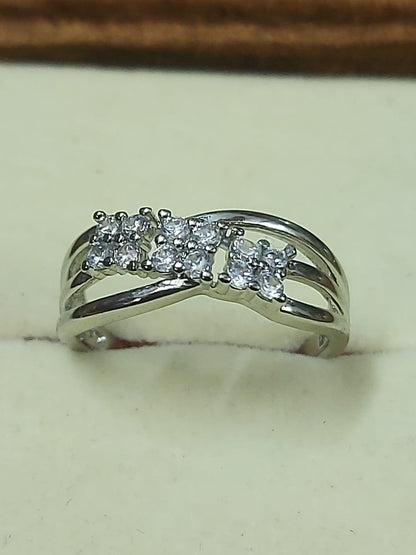 Trendy Silver Color Finger Ring for Girls – Modern and Sleek Look