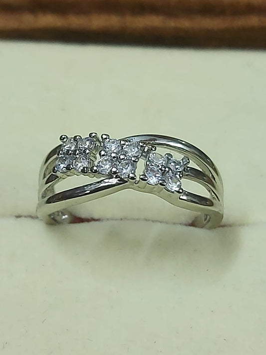 Trendy Silver Color Finger Ring for Girls – Modern and Sleek Look