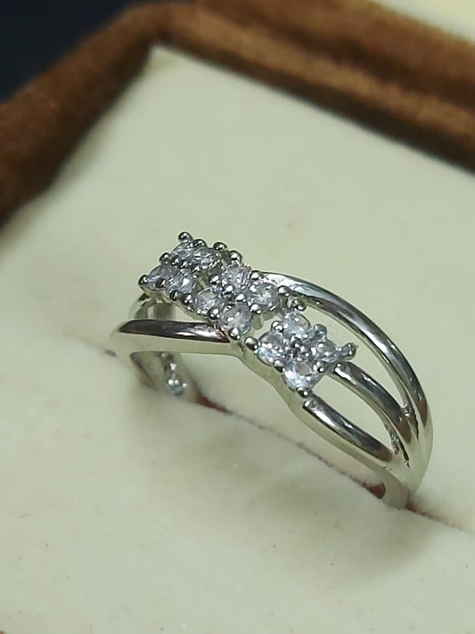 Trendy Silver Color Finger Ring for Girls – Modern and Sleek Look